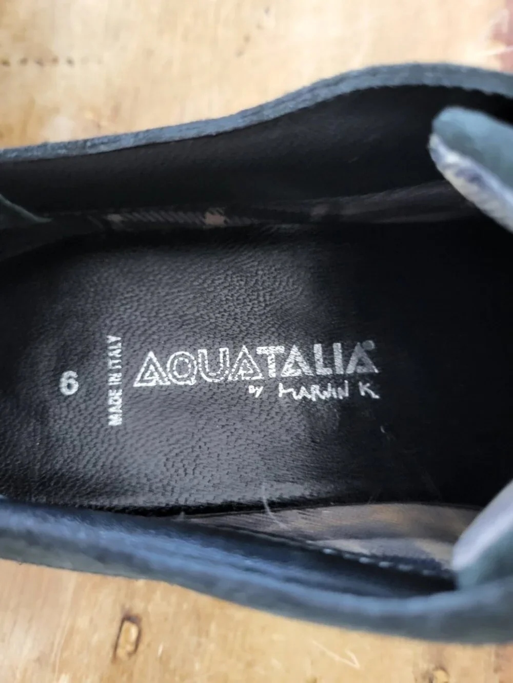 Aquatalia sneakers no